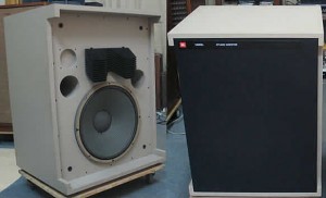 JBL 4320 Studio monitor 1