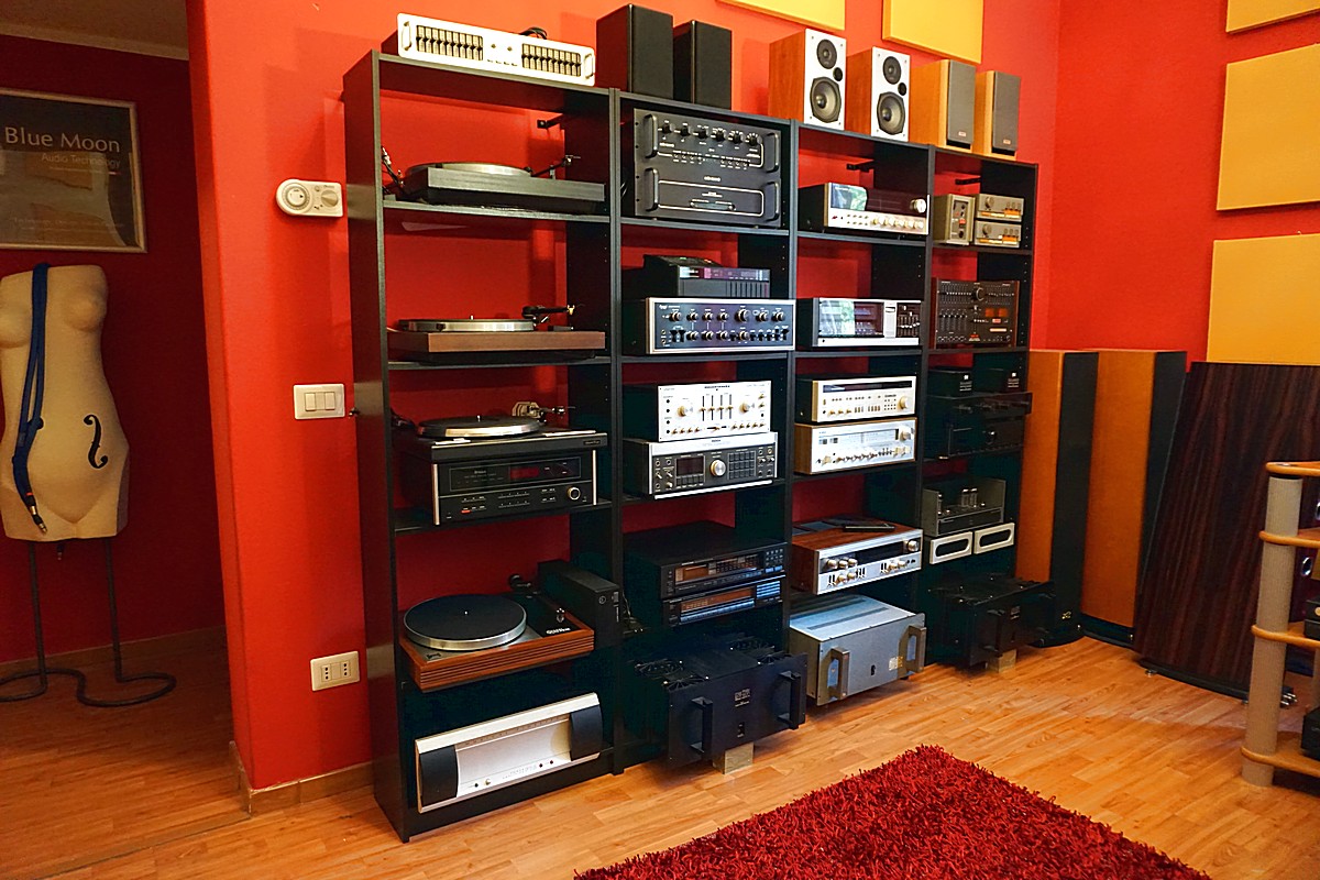 Vintage HiFi Club Vintage Shop - Gallery - Vintage HiFi Club